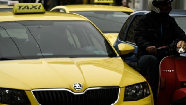Άγριος ξυλοδαρμός 30χρονης από τον σύζυγό της μέσα σε ταξί στο κέντρο της Αθήνας – Σε σοκ το θύμα