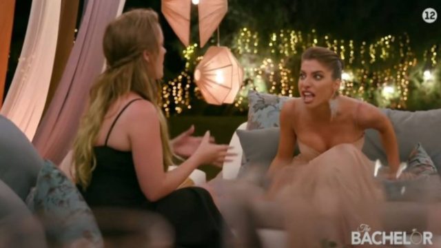 The Βachelor 2 trailer 7/9: “Καλά που το είδες εσύ ότι…” – Πρεμιέρα με ξεμάλλιασμα μεταξύ Άννας και Φαίης