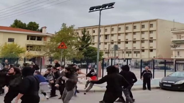 Νέα επεισόδια στη Σταυρούπολη: Πετροπόλεμος και χημικά