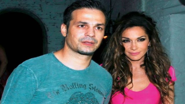 Ποιος Ντέμης και ποιος ηθοποιός; Το έντονο φλερτ της Δέσποινας Βανδή με γοητευτικό άνδρα!