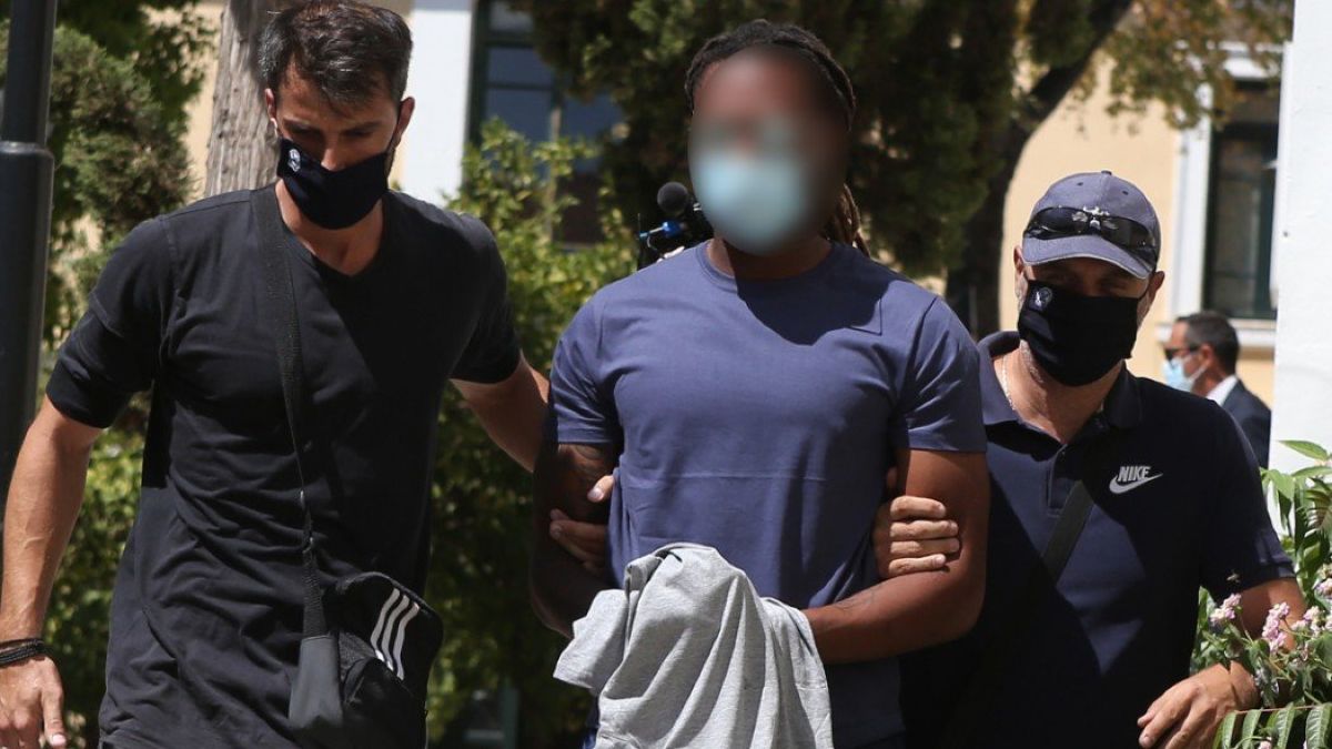 Βόμβα στην υπόθεση της 17χρονης με τον άσο τoυ Ολυμπιακού: Βγήκε η ιατροδικαστική εξέταση – «Είναι πλέον ξεκάθαρο ότι…» (Video)