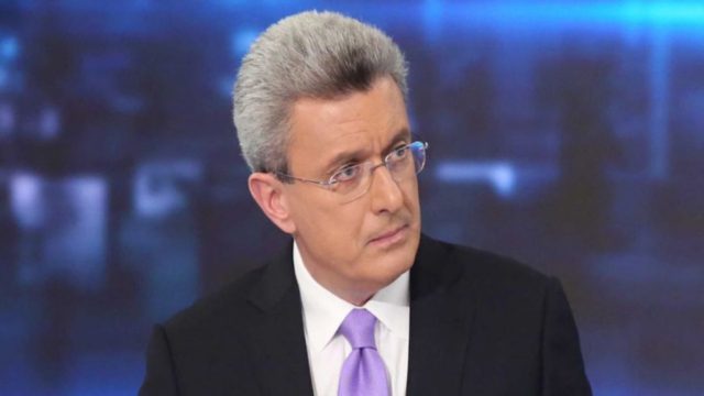 «Διαζύγιο» για τον Νίκο Χατζηνικολάου