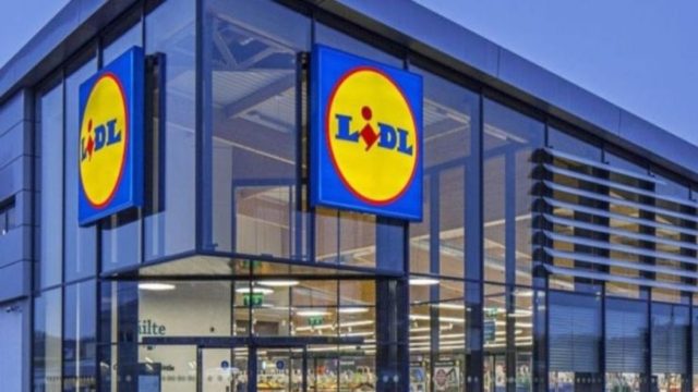 Καταγγελία για Lidl – «Έβαλαν κόσμο…»