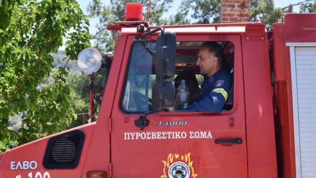 Έκρηξη σε υπόγειο πάρκινγκ στο Βόλο