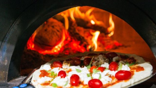 2+1 υπέροχα μαγαζιά για να απολαύσετε την καλύτερη πίτσα της Αθήνας