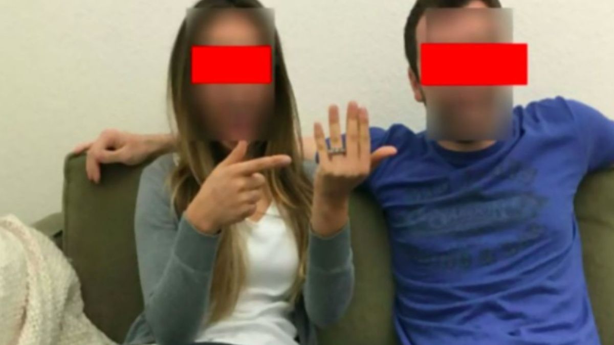Μόλις της έκανε πρόταση γάμου ανέβασε μια φωτογραφία στο Facebook – Όσοι την είδαν “πάγωσαν”