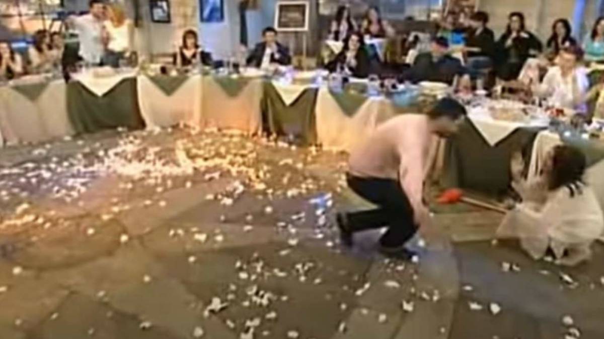 Το “υποδειγματικό” ζεϊμπέκικο γοητευτικού ηθοποιού που εντυπωσίασε τους πάντες