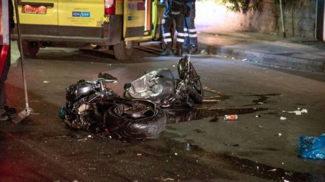 Αιγάλεω: Σοκάρει βίντεο από το τροχαίο στη Θηβών με νεκρό έναν οδηγό μηχανής