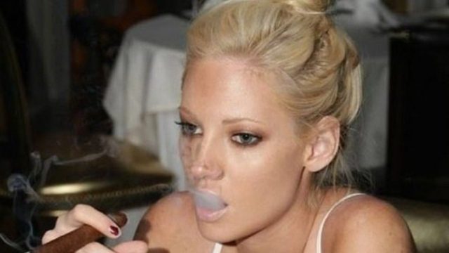 Έκλεισαν» το Instagram της Τζούλιας Αλεξανδράτου για ακατάλληλο υλικό – Το επίμαχο βίντεο