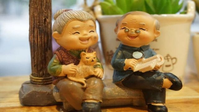 Ο παππούς, η γιαγιά και το παντελόνι… Το ανέκδοτο της ημέρας (19/10)