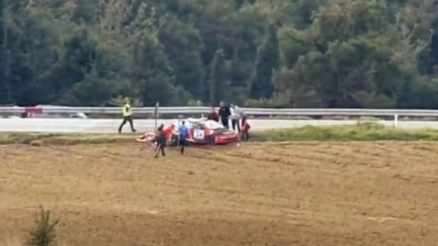 Σοκ στην Ελασσόνα: Αγωνιστικό αυτοκίνητο αναποδογύρισε με μεγάλη ταχύτητα (vid)