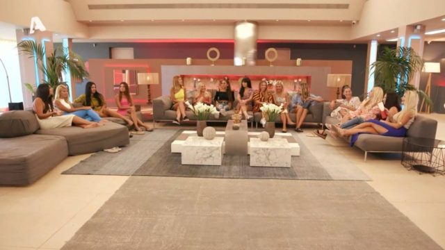 The Bachelor 2: «Πόλεμος» για τον Αλέξη – «Εγώ είμαι η Βασίλισσά του»