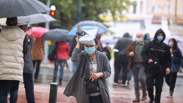Άνοιξαν οι ουρανοί ξανά στην Αττική – Έκτακτο Δελτίο Επικίνδυνων Φαινομένων: Έρχεται ο «Μπάλλος»;