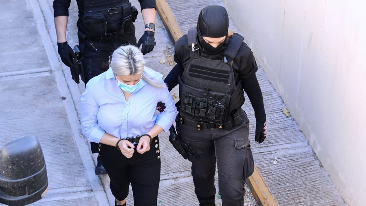Επίθεση με βιτριόλι: Έφτασε η ώρα της Έφης – Τι θα ισχυριστεί στην απολογία της