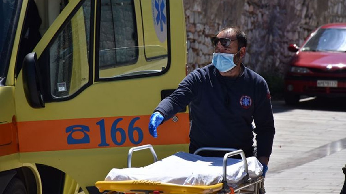 Σοκ στην Ευρυτανία: 38χρονος κατέρρευσε και πέθανε μπροστά στους γονείς του
