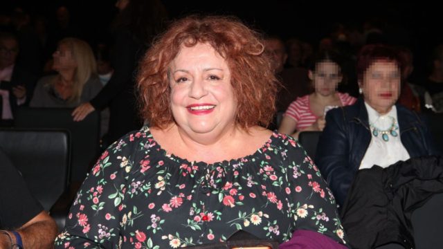Αδύνατη με μαύρο μαλλί: Έτσι ήταν πριν 20 χρόνια η «Βούλα» από τη «Μουρμούρα»
