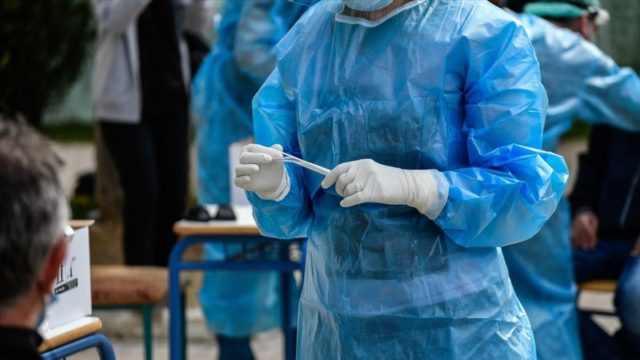 Κορωνοϊός: 3.651 νέα κρούσματα και 63 θάνατοι – Στους 387 οι διασωληνωμένοι