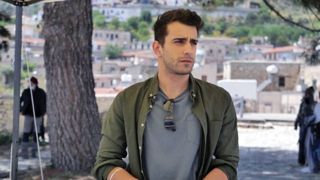 Χαμός στη «Γη της Ελιάς»: Ο Αλέξης απειλεί να σκοτώσει τη Μυρτάλη!