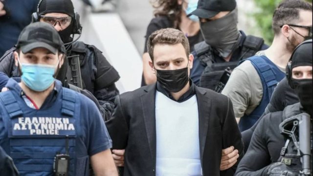 Γλυκά Νερά: Τα… γυρίζει ο Μπάμπης Αναγνωστόπουλος – Η αντίδραση όταν έμαθε για το ηχητικό με το ρεσιτάλ ερμηνείας του