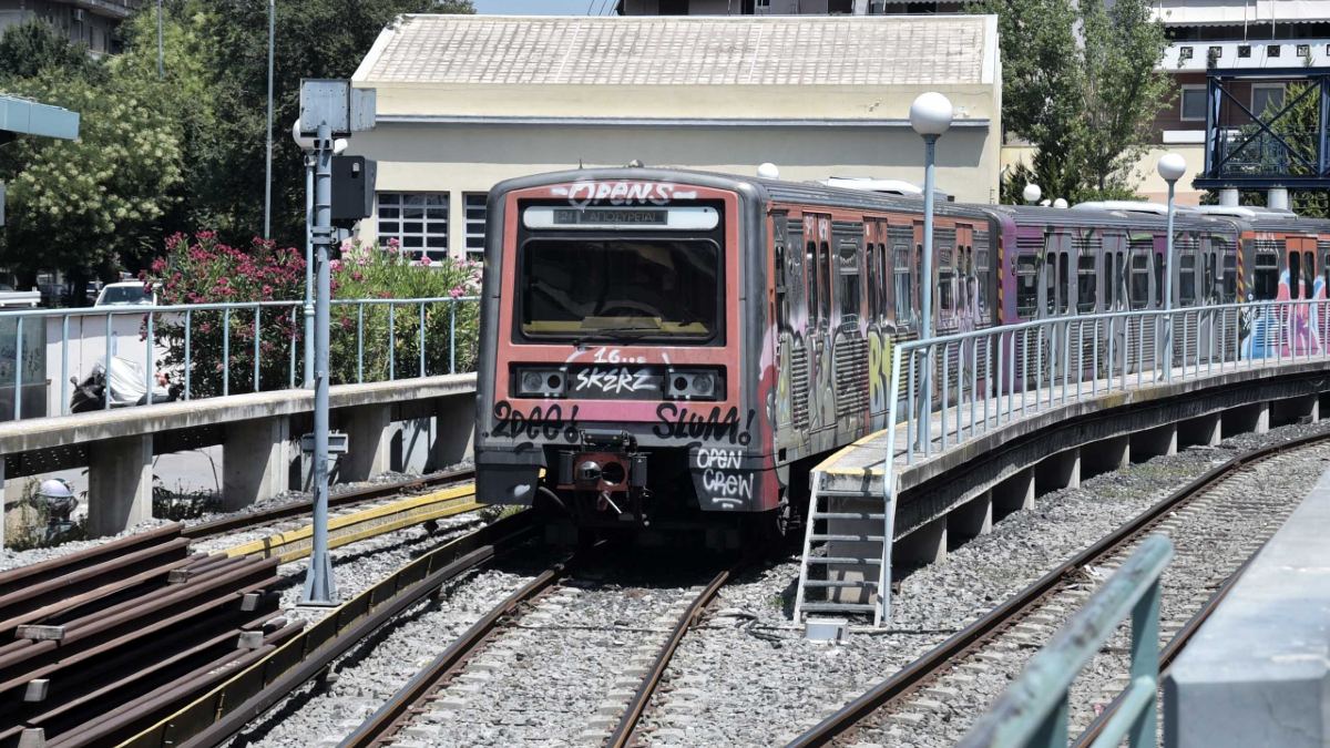 Ηλεκτρικός: Άγνωστοι εισέβαλαν στις γραμμές – Διακοπές δρομολογίων