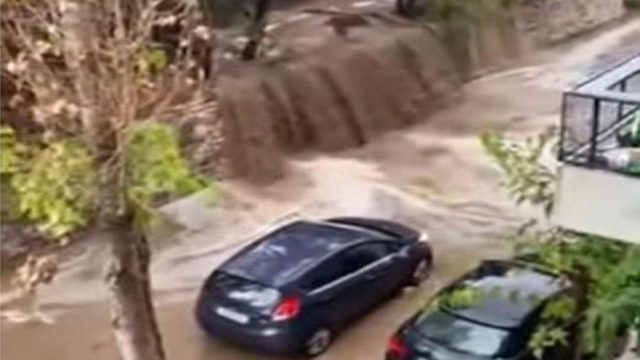 Απίστευτες εικόνες από την κακοκαιρία «Μπάλλος» – «Καταρράκτης» στον περιφερειακό Λυκαβηττού
