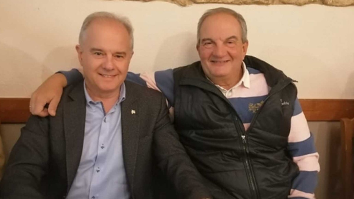 Κώστας Καραμανλής: Η ιδιοκτήτρια της ταβέρνας στην Λάρισα αποκαλύπτει τι είχε το μενού στο δείπνο