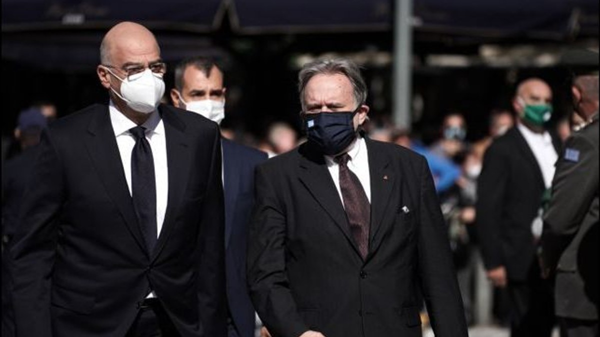 Γιώργος Κατρούγκαλος: Λιποθύμησε στην κηδεία της Φώφης Γεννηματά