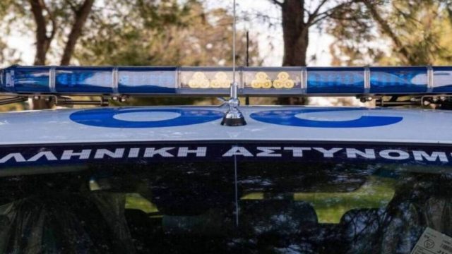 Τρόμος στο Κερατσίνι: Άνδρας έτρεχε με τσεκούρι γεμάτο αίματα μπροστά σε παιδιά – Κυνηγούσε τον αδερφό του!