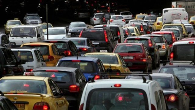 Κυκλοφοριακές ρυθμίσεις στην Αττική λόγω Ολυμπιακής Φλόγας: Ποιοι δρόμοι είναι κλειστοί – Που παρατηρείται μποτιλιάρισμα