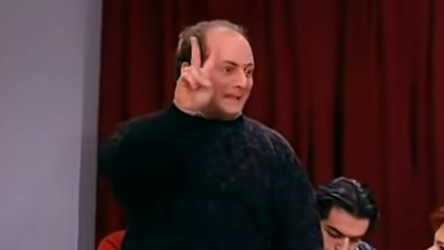 Θυμάστε τον εξεταστή οδήγησης στο «Κωνσταντίνου και Ελένης»; Δείτε πώς είναι σήμερα