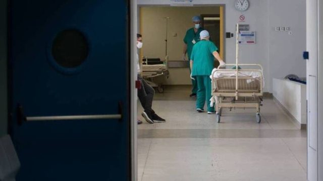 Σοκ στη Δράμα: Αρνητές κρατούσαν τη 14χρονη κόρη τους στο σπίτι – Εισαγγελική παρέμβαση για να νοσηλευθεί