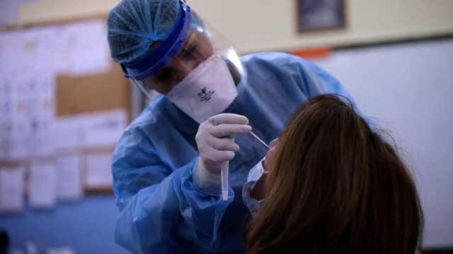 Έρχονται άμεσα νέα μέτρα: Νέα «έκρηξη» με 3.739 κρούσματα κορωνοϊού!
