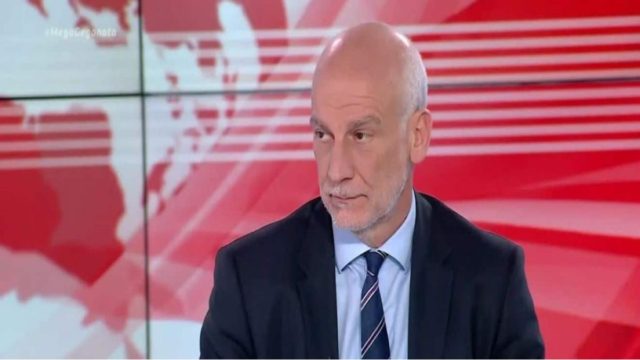 «Θα υπάρξει πέμπτο κύμα! Όλοι θα κάνουμε τρίτη δόση» – Καμπανάκι Τσακρή για να αναζωπύρωση του κορωνοϊού (Video)