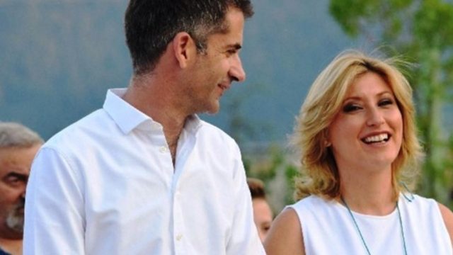 «Βυθίστηκαν» στη θλίψη Σία Κοσιώνη και Κώστας Μπακογιάννης – Τραγικά τα νέα