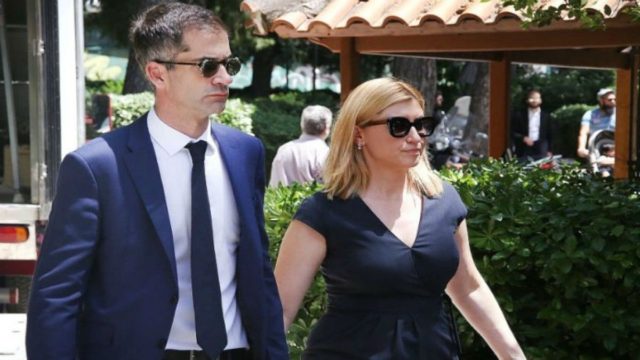 Δύσκολες στιγμές για τον Κώστα Μπακογιάννη: «Ήμουν βαριά…» – Στο πλευρό του η Σία Κοσιώνη