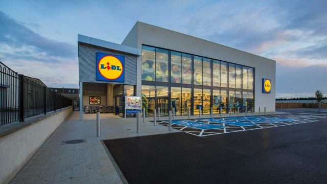 Πανικός στα Lidl: Έντρομοι όλοι μπροστά σε κατάστημα της αλυσίδας