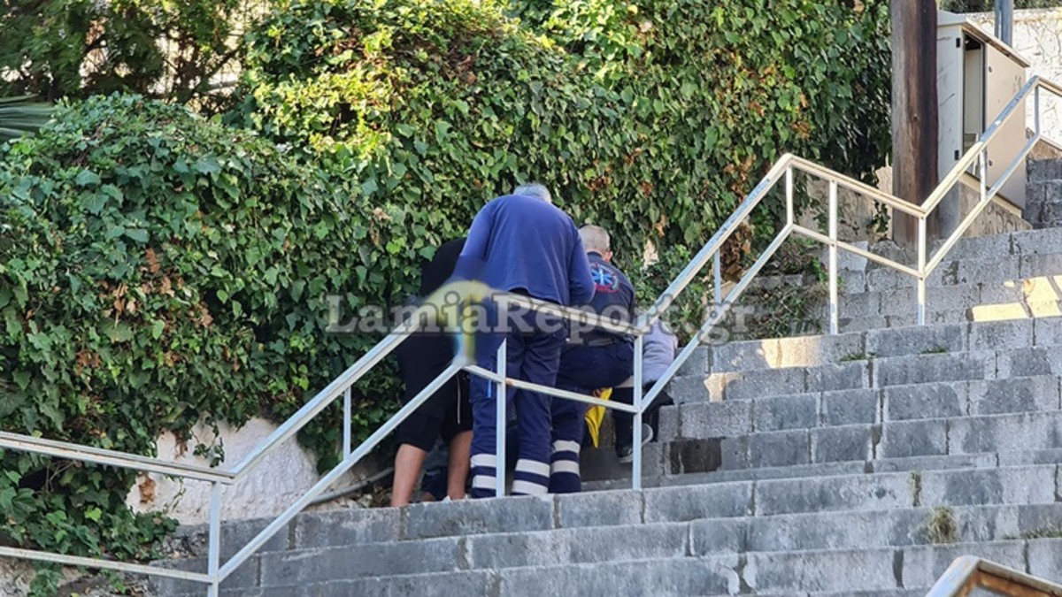 Σαν ταινία! 17χρονος στη Λαμία σκηνοθέτησε ληστεία και αυτομαχαιρώθηκε για να συγκινήσει την πρώην του