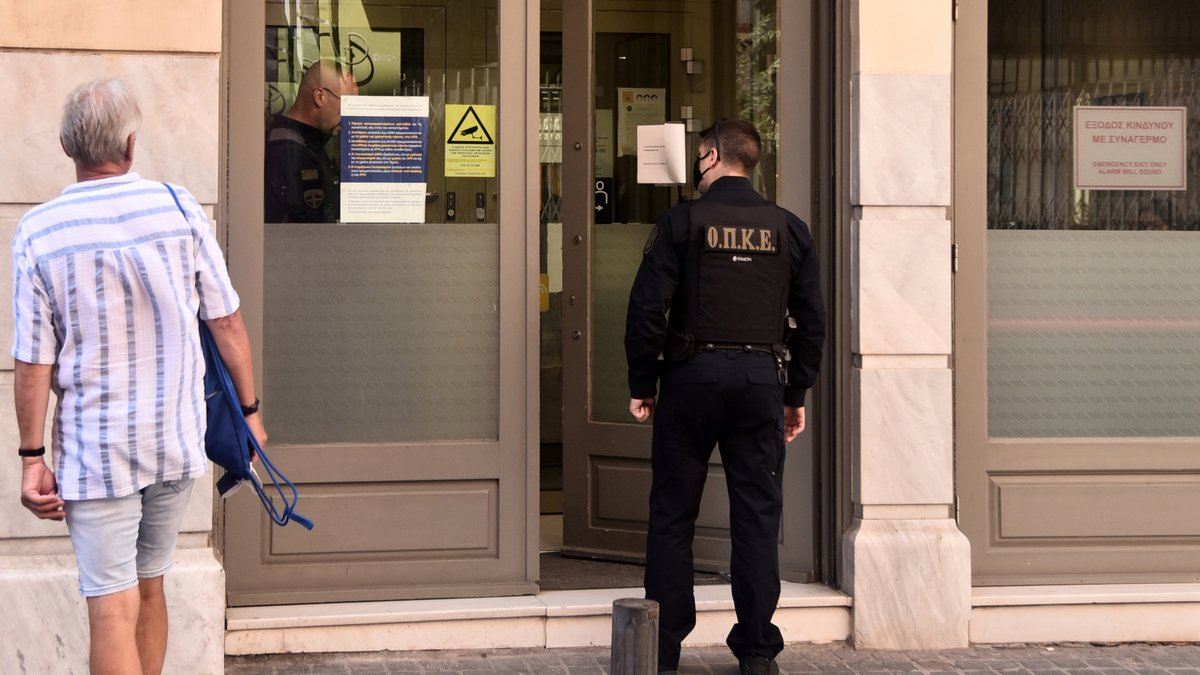 Προφυλακιστέος ο ληστής της Μητροπόλεως – Αναζητείται ο συνεργός