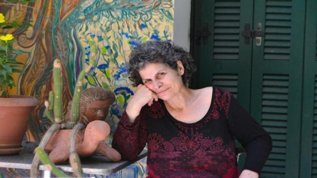 Μαργαρίτα Θεοδωράκη: «Δεν μπορώ να πάω στον τάφο του πατέρα μου»