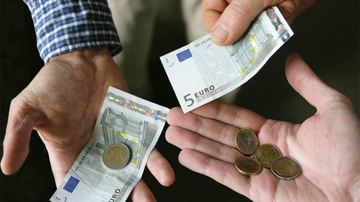 «Διπλό» επίδομα τα Χριστούγεννα: Εξελίξεις για το κοινωνικό μέρισμα 2021