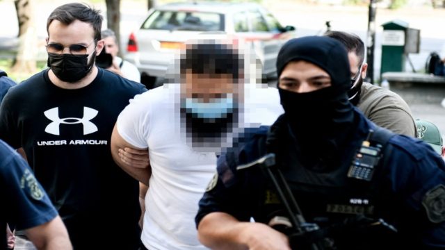 Μονή Πετράκη: Ανατροπή για την επίθεση με βιτριόλι – Για απόπειρα ανθρωποκτονίας κατηγορείται ο ιερέας (Video)
