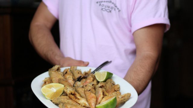Μπούνος-Ψαροσαβούρας: Η καλή ελληνική ταβέρνα που ψάχνεις!
