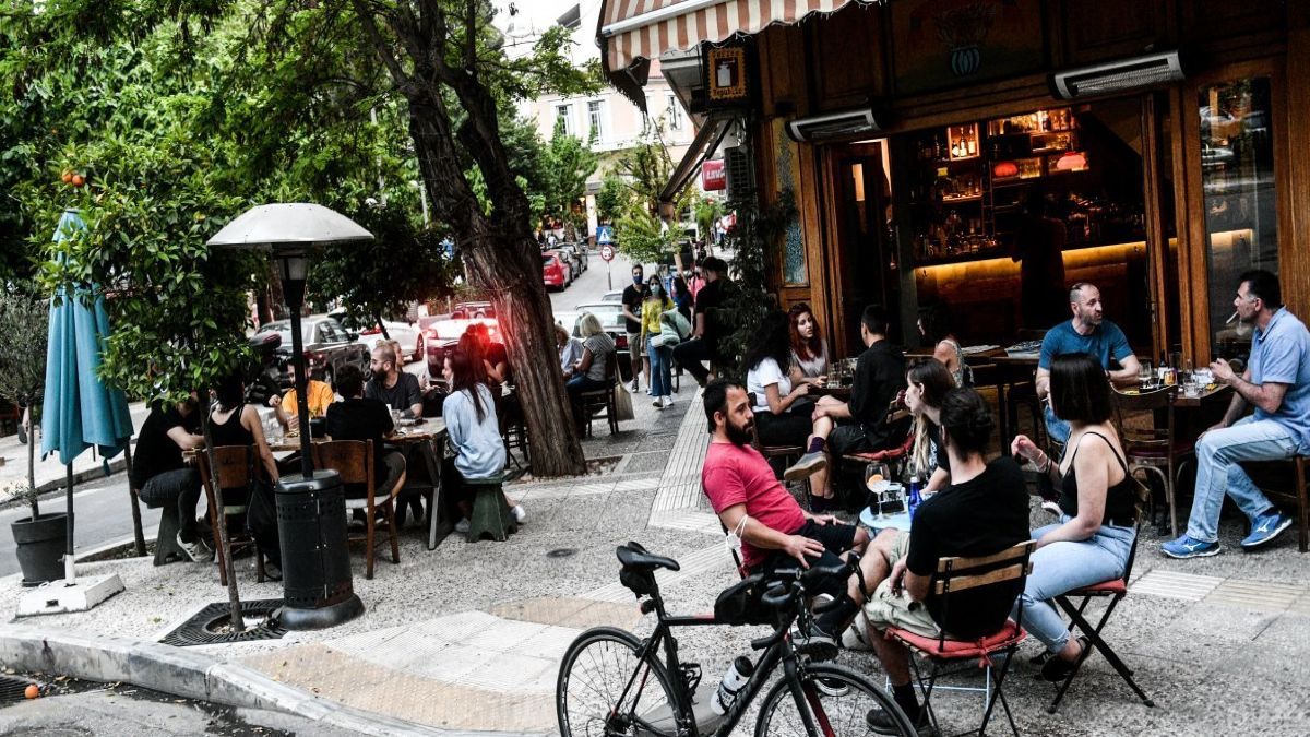 Νέα μέτρα από σήμερα 9/10: «Ελευθερία» για εμβολιασμένους και «lockdown» για ανεμβολίαστους – Όλες οι αλλαγές