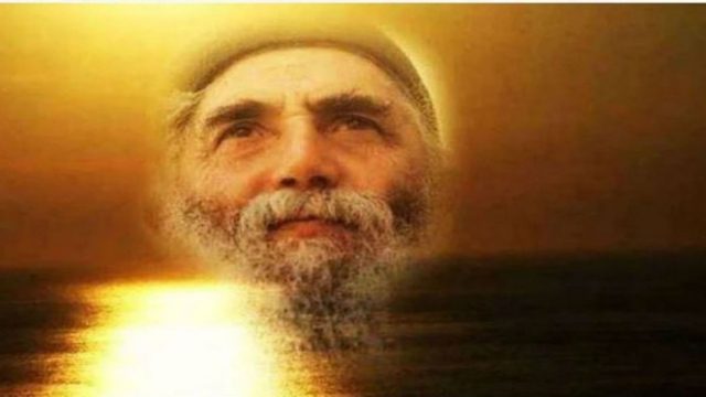 «Θα είναι υποχρεωτικό και για να το κάνει κανείς…» – Προφητεία του Αγίου Παϊσίου για το εμβόλιο που σοκάρει (Video)