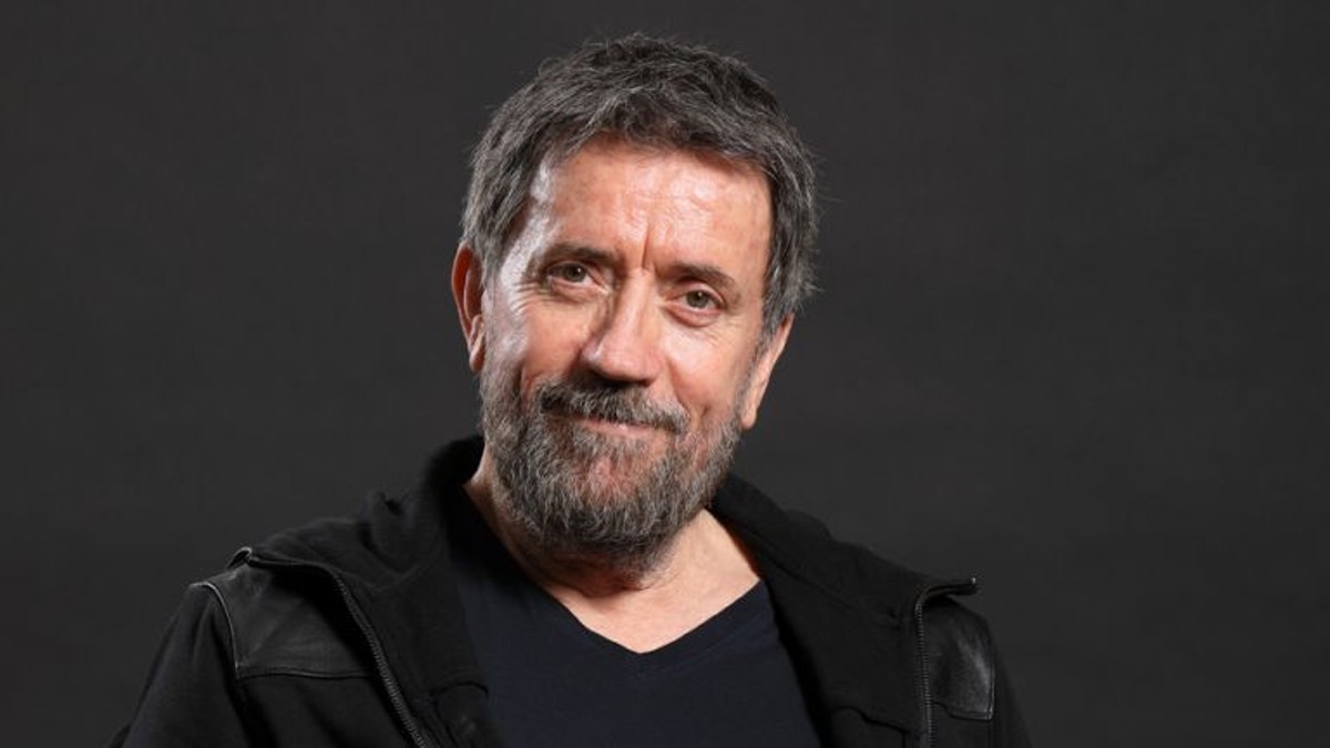 Ένα… απλό παλάτι: Έτσι είναι το σπίτι του Σπύρου Παπαδόπουλου δίπλα στο κέντρο της Αθήνας