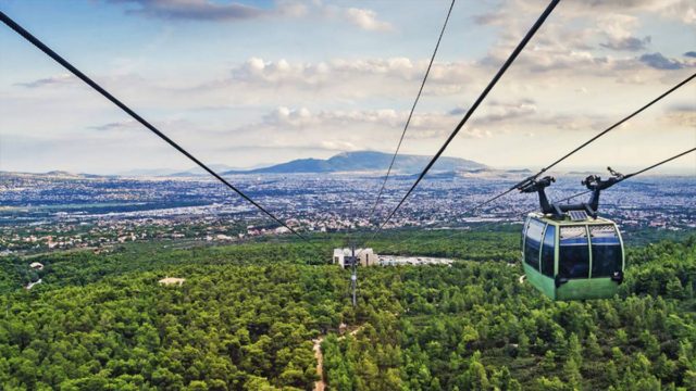 Η φωτογραφία της ημέρας: Η Αθήνα από το τελεφερίκ της Πάρνηθας