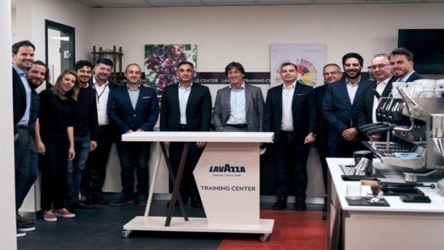 H LAVAZZA και η BEVERAGE WORLD επισφραγίζουν τη συνεργασία τους για τα επόμενα 10 χρόνια