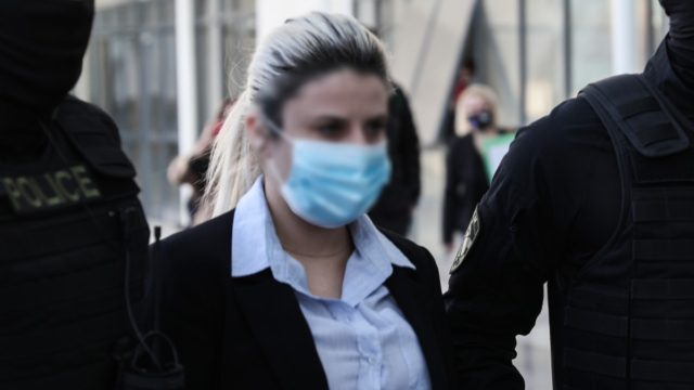 Επίθεση με βιτριόλι: Ένοχη για απόπειρα ανθρωποκτονίας η Έφη!