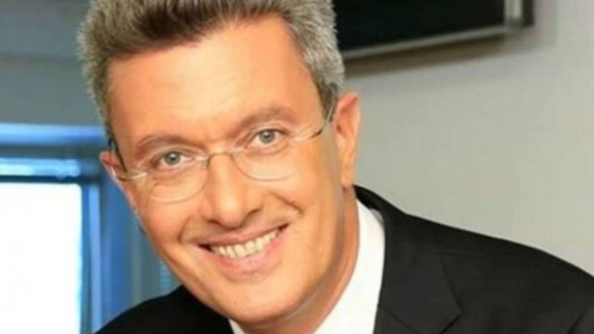 Θα πάθετε πλάκα: Αυτός είναι ο αδερφός του Νίκου Χατζηνικολάου και είναι ολόιδιοι!