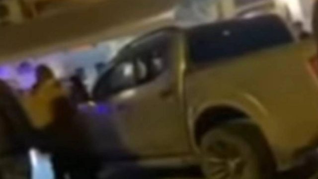 Ρέθυμνο: Του ζήτησαν πιστοποιητικό και μπούκαρε με το αγροτικό σε μπαρ!